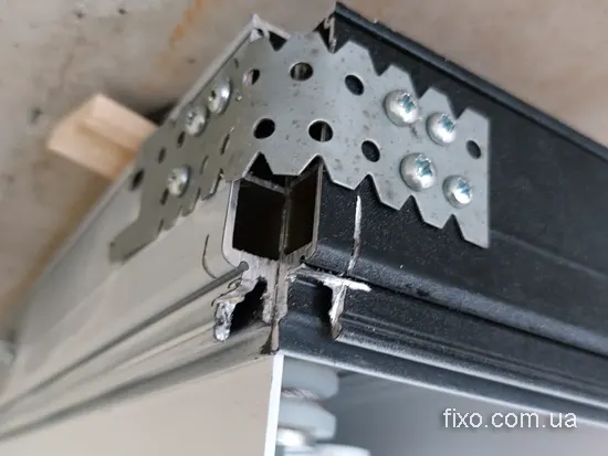 зовнішній кут на дворівневій стелі