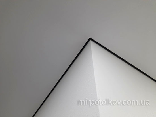 монтаж кутів на тіньовому профілі