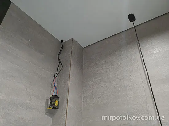 блок живлення для підсвітки буде в шафі