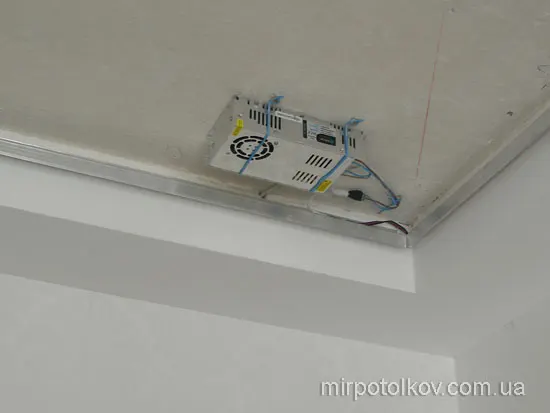 трансформатори за плівкою для парящої натяжної стелі