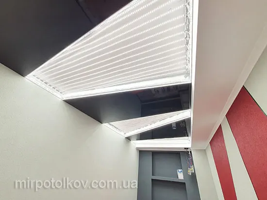 поклейка світодіодів за натяжною стелею