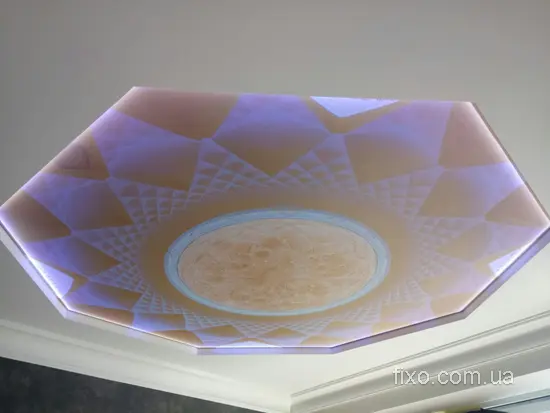 стельовий купол з прихованою підсвіткою