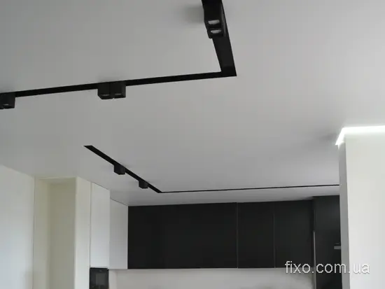 сучасний дизайн натяжної стелі