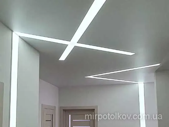 світлові фігури на стелі