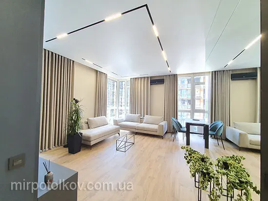 сучасна натяжна стеля для вітальні