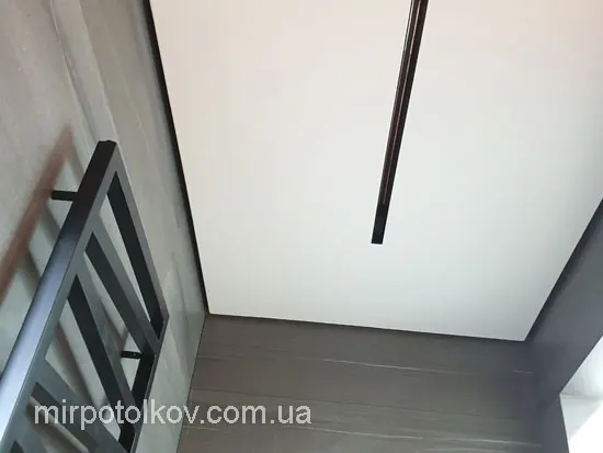 магнітний трек у ванній