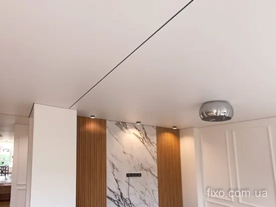 тіньовий зазор замість шва на великому полотні