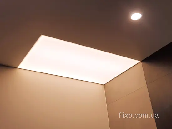 сучасна стеля з підсвіткою